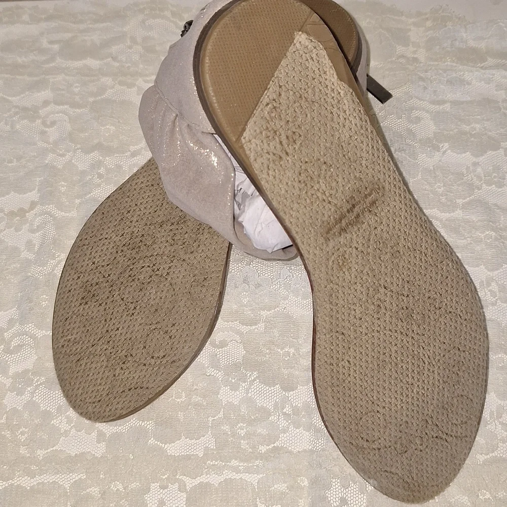 NIB Flourish Sandals Size 7 - Picture 7 of 11